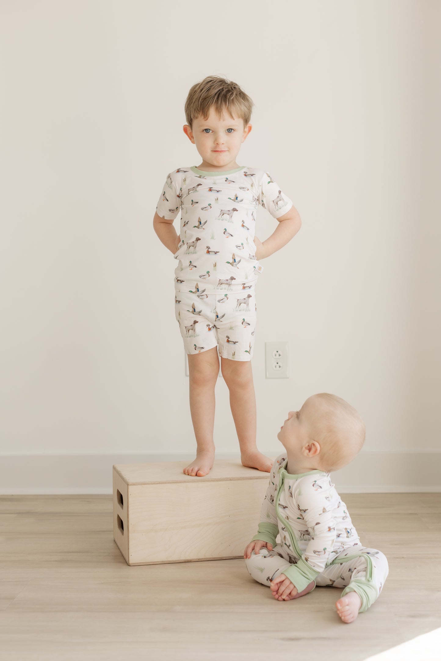 Field & Feather Short Set